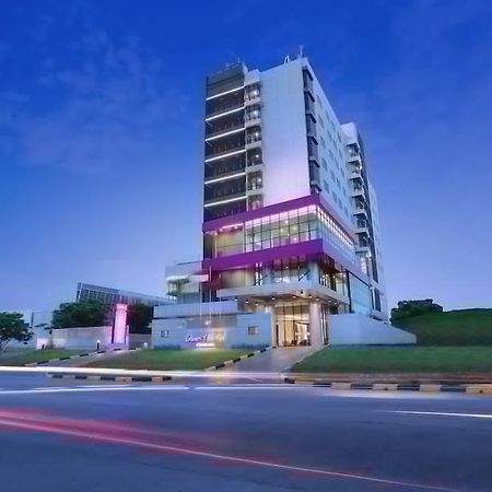 Quest Prime Cikarang By Aston Hotel Bekasi Luaran gambar