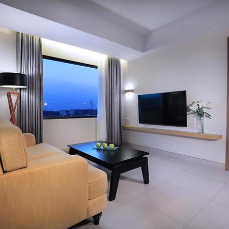 Quest Prime Cikarang By Aston Hotel Bekasi Luaran gambar