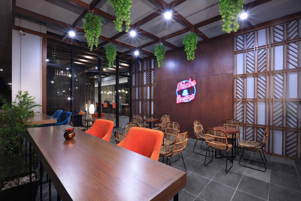 Quest Prime Cikarang By Aston Hotel Bekasi Luaran gambar